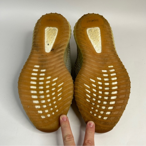 Adidas Yeezy Boost 350 V2 “Citrin Non-Reflective” 2023 - Picture 8 of 8